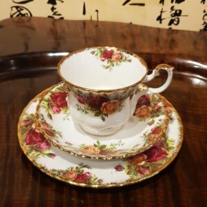 英國ROYAL ALBERT- Old Country Roses系列紅玫瑰骨瓷杯組