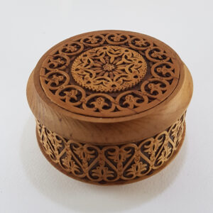 花紋雕刻圓型木盒